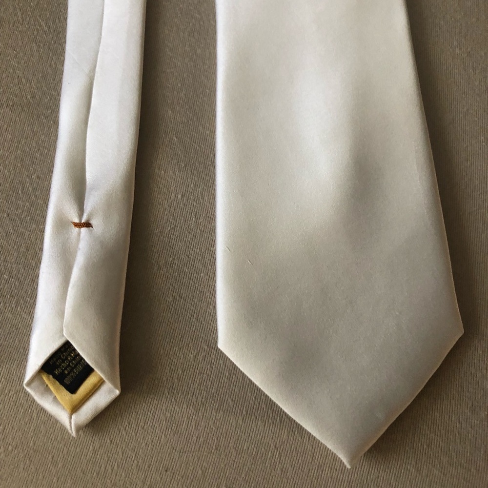 100% Silk Tie White